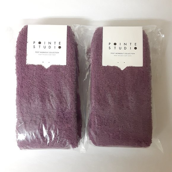 Pointe Studio Accessories - POINTE STUDIO SET OF 2 POST WORKOUT PLUM ALOE INFUSED SCENTED COZY SOCKS NEW